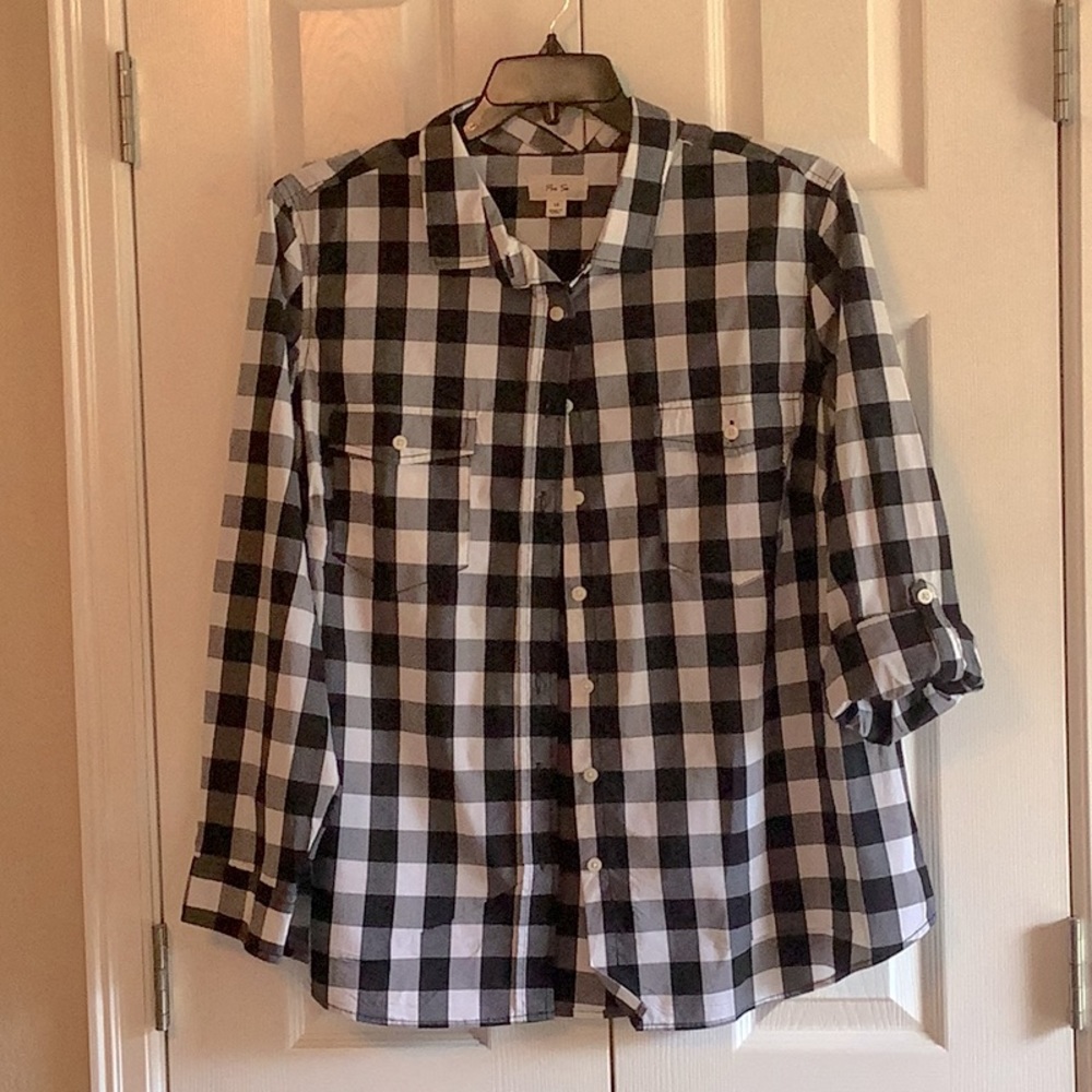 Checkered shirt….long or short sleeves. Size 1x by Per Se